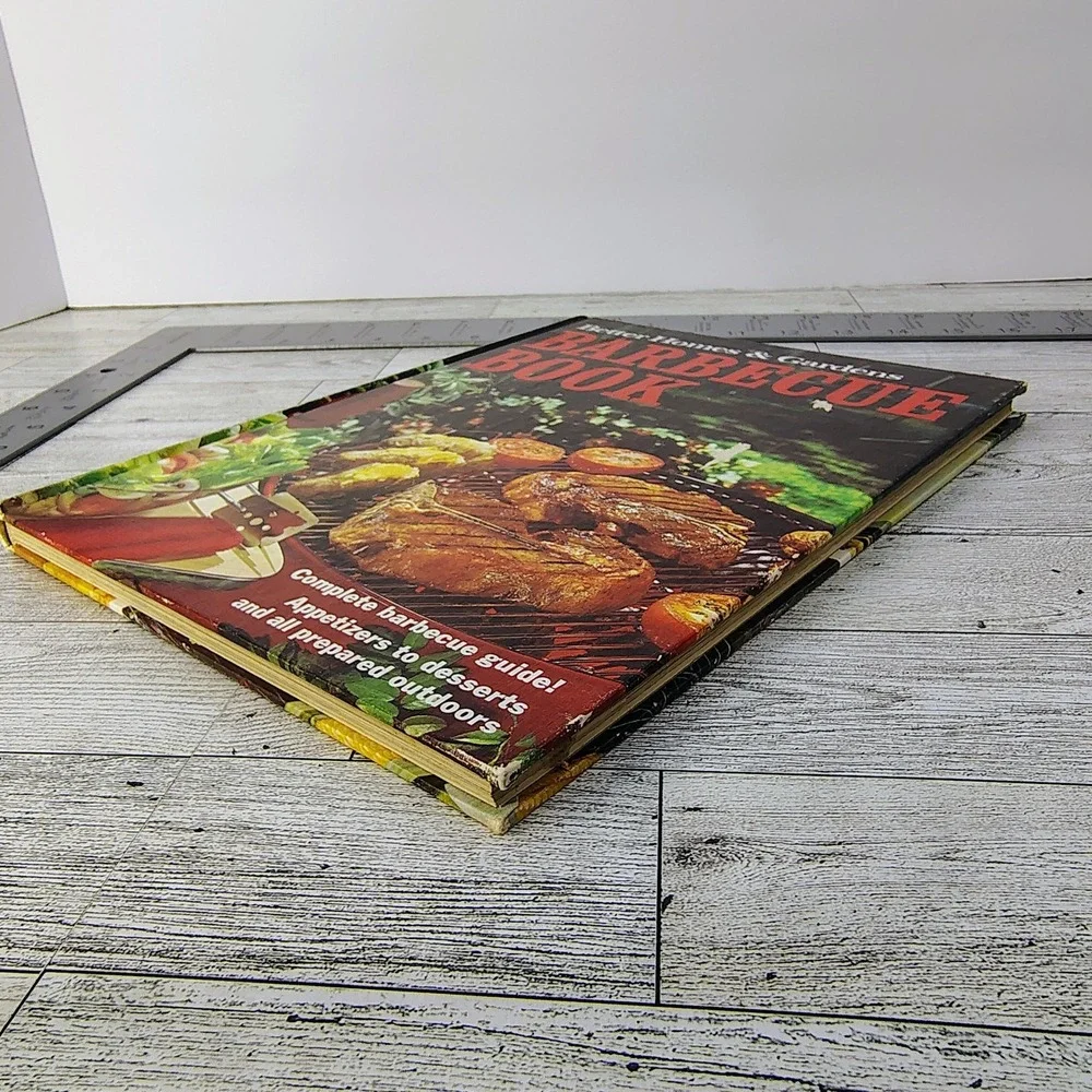 Better Homes and Gardens Barbecue Book Cookbook 1967 2nd Print HC VERY GOOD‎